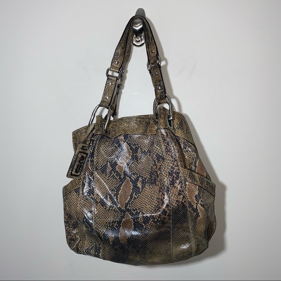 B. Makowsky Leather Snake Skin Pattern Large Tote Magnetic Closure - Picture 2 of 6